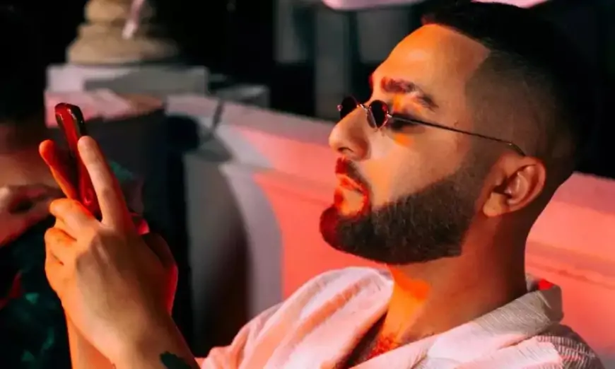 Reper Əkbər Novruzlu söyüşə görə saxlanılıb - Bulvardakı konsertdə...