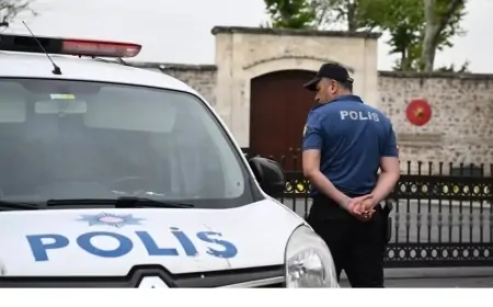 İzmirdə polisləri öldürən 16 yaşlı oğlan sağdır