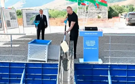 Prezident Kəlbəcərdə 3-cü yaşayış kompleksinin təməlini qoydu