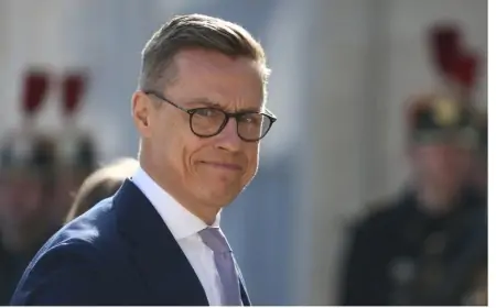 “Tramp Putinə münasibətdə qamçı siyasətinə keçib”