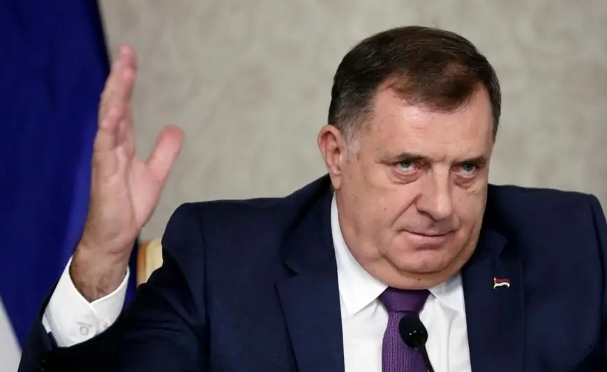 Putinin dostu prezident mandatından məhrum olundu 