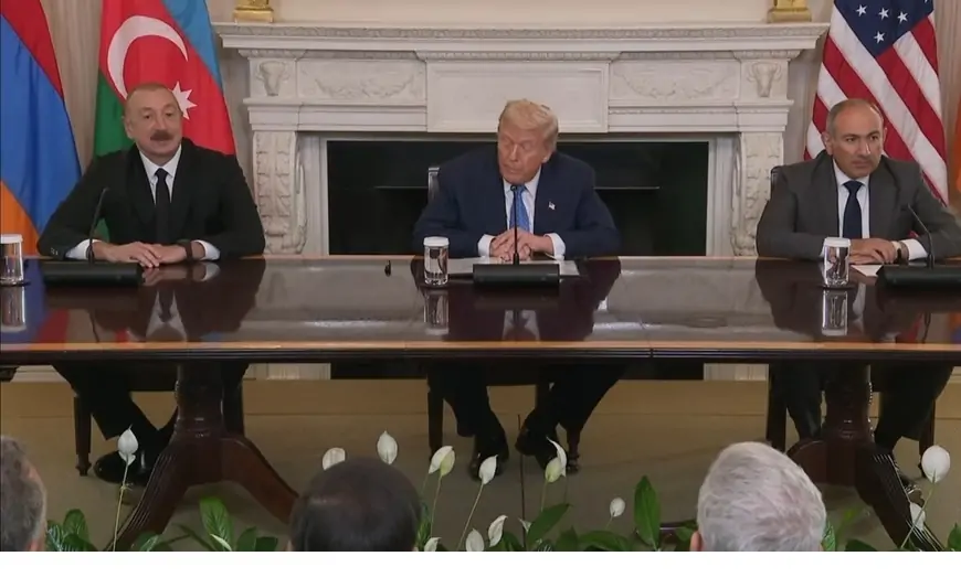 Üçtərəfli görüşün CANLI VİDEOSU 