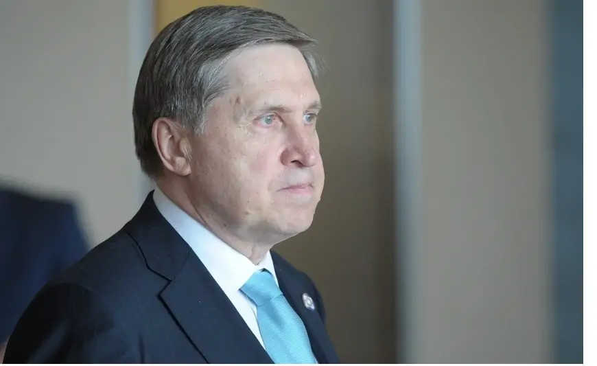 "Tramp Putinlə 40 dəqiqə danışıb" - Uşakov