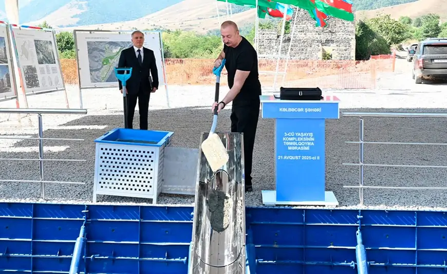 Prezident Kəlbəcərdə 3-cü yaşayış kompleksinin təməlini qoydu - FOTO + YENİLƏNİB