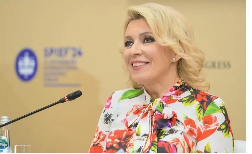 Zaxarova Almaniya kanslerinə psixiatr məsləhət gördü 