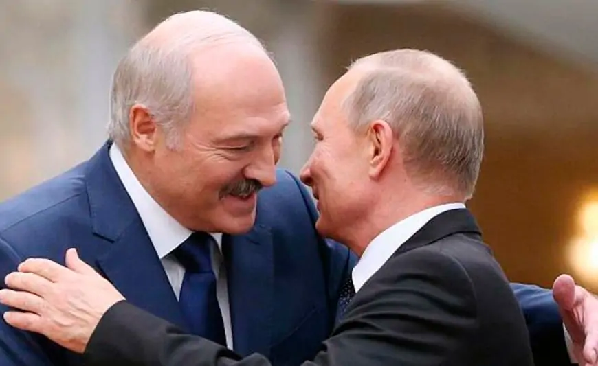 "Putinə deyəndə ki, Zelenskinin oturduğu binanı vuraq..." - Lukaşenko