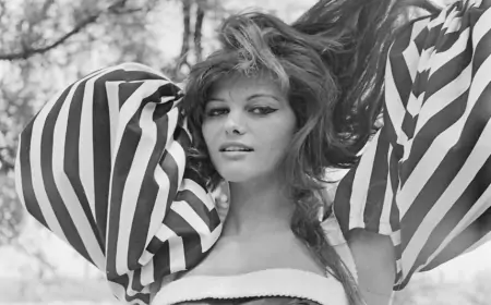 Dünya şöhrətli aktrisa vəfat etdi - FOTOLAR