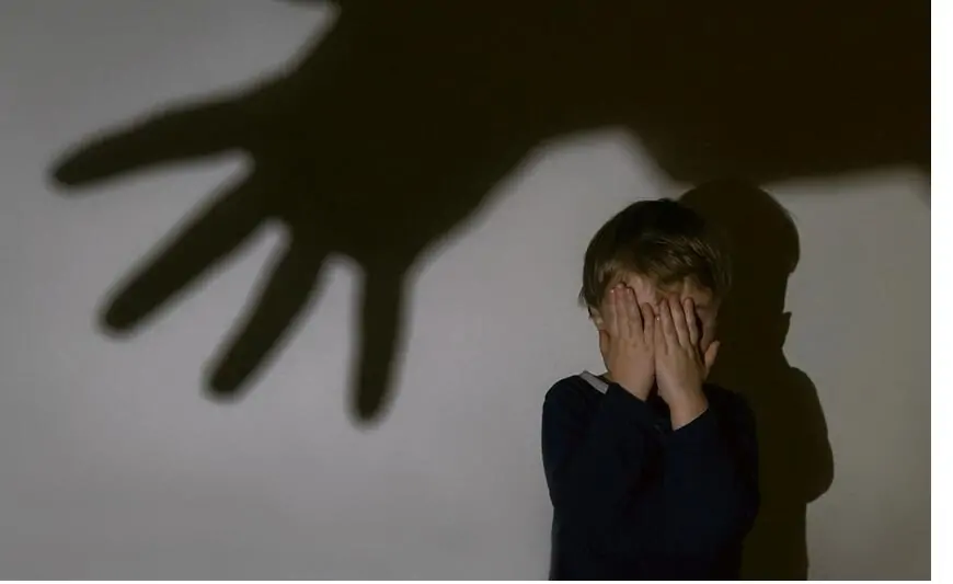 Anasının döydüyü uşaqlar körpələr evinə verildi 