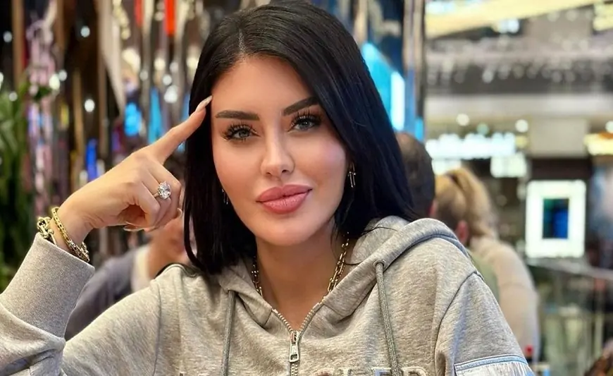 "Çılpaq halımı görmək üçün 500 min dollar təklif etdilər" - Müğənnidən şok etiraf