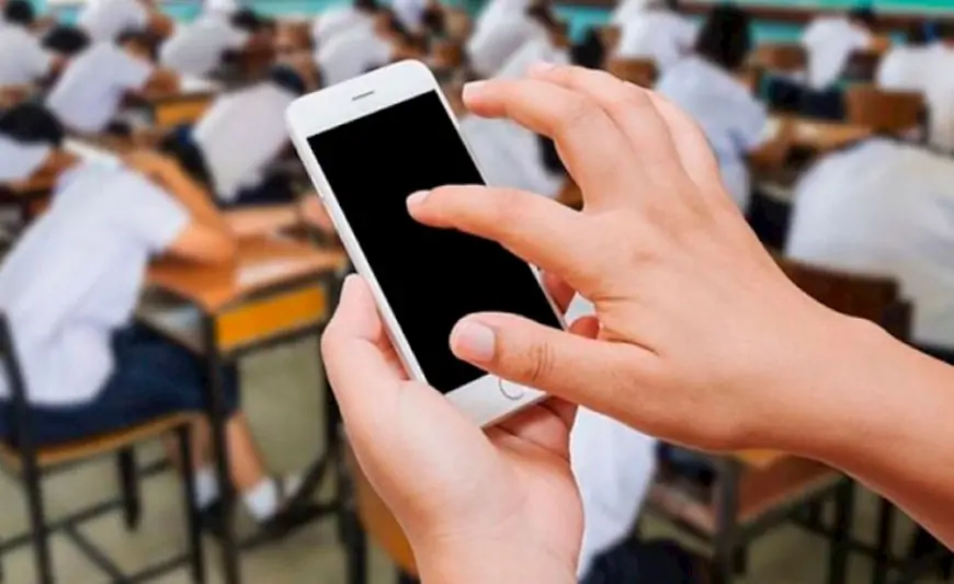 Uşaqlar sosial şəbəkələrə girə bilməyəcəklər - QADAĞA
