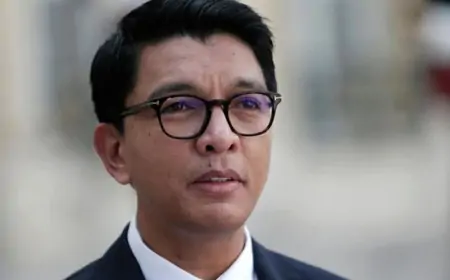 Madaqaskar prezidenti ölkədən qaçdı