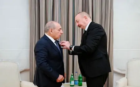 Prezident Yaqub Eyyubova “İstiqlal” ordenini təqdim etdi