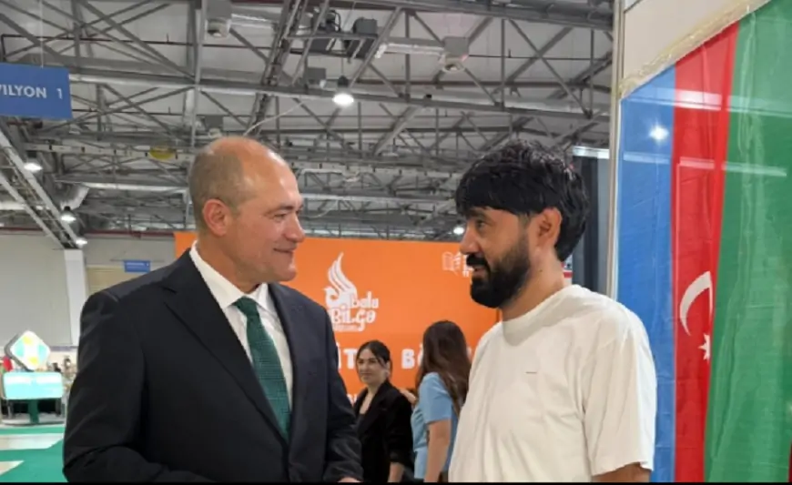 Kəramət kitab sərgisində Razi Nurullayevə elə deyibmi? - Deputat DANIŞDI