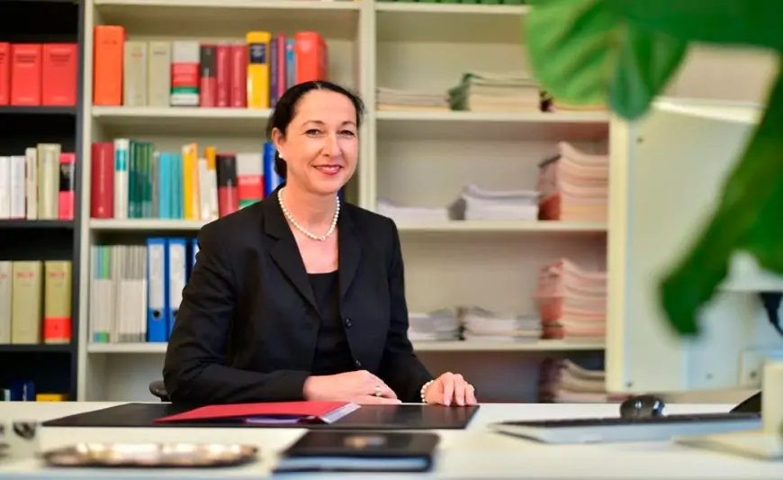 Vəzifəyə gələndən 10 gün sonra bıçaqlandı - VİDEO