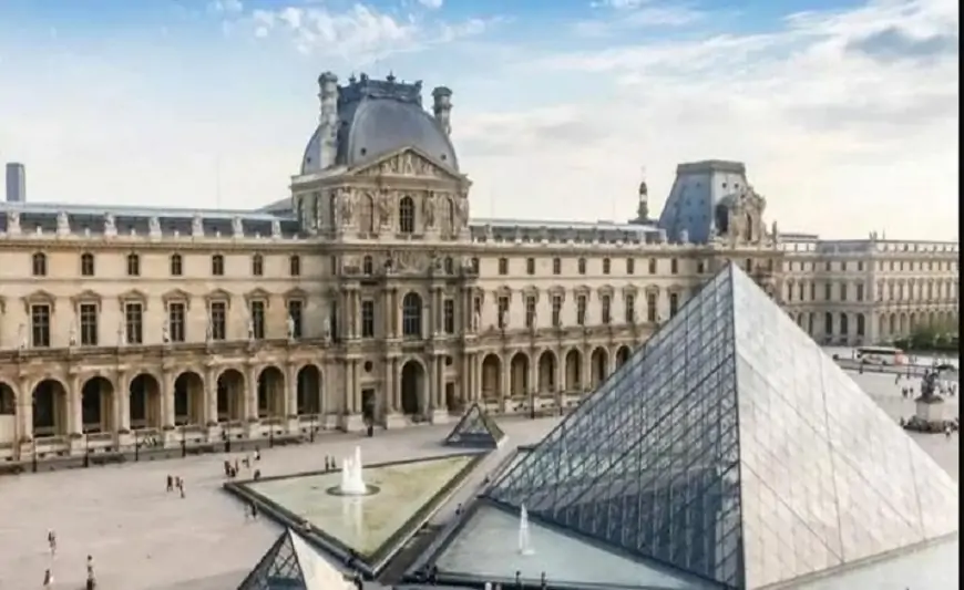 Parisdə Lüvr muzeyi qarət olundu 