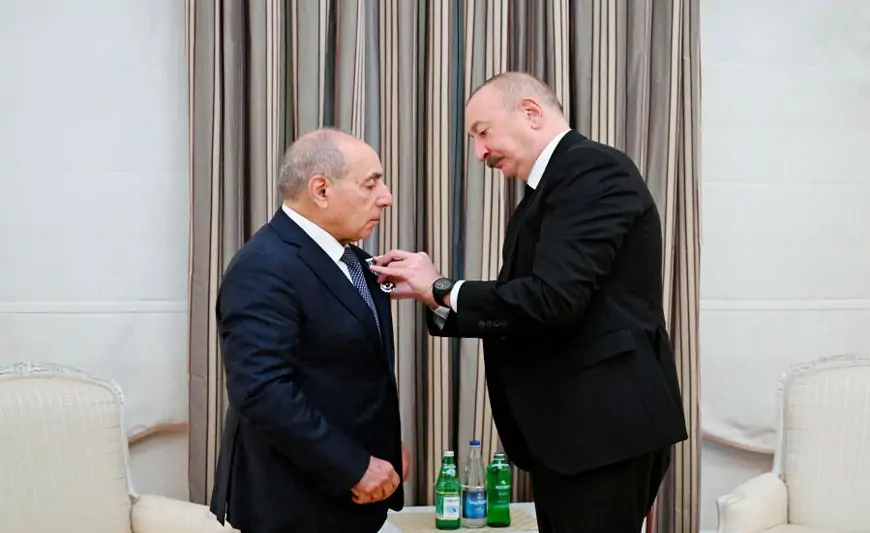 Prezident Yaqub Eyyubova “İstiqlal” ordenini təqdim etdi - FOTOLAR