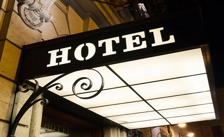 Oteldə əməliyyat: müdir və qeydiyyatçı saxlanıldı 