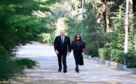 Prezident və xanımı Heydər Əliyevin məzarını ziyarət etdi - FOTOLAR