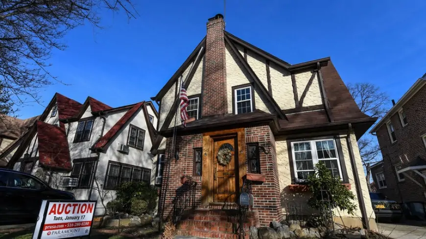 Trampın uşaqlığını keçirdiyi ev satışa çıxarıldı 