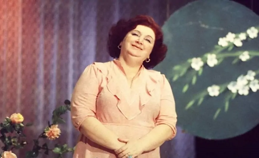 Şövkət Ələkbərovanın əri özünü niyə öldürüb? - Həmin gecə nə baş vermişdi?