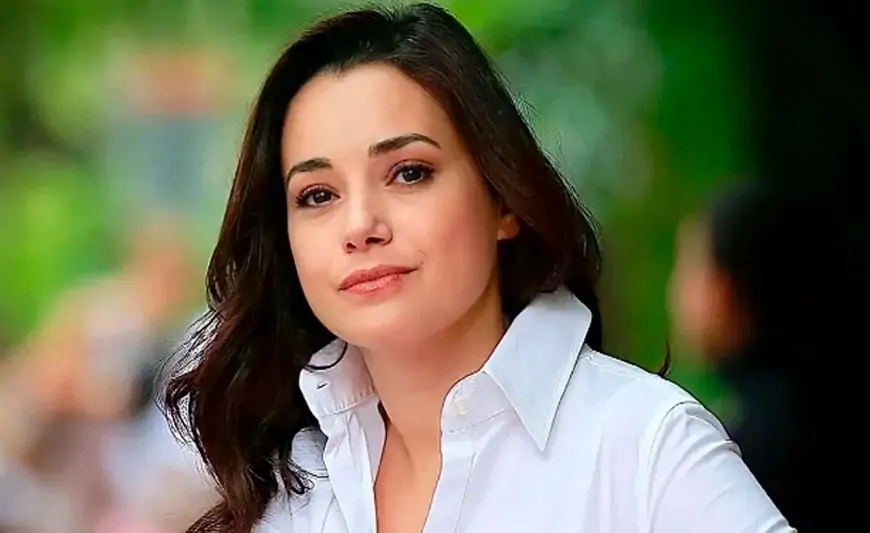 “Kurtlar Vadisi”nin “Elif”i övladları ilə birgə ağır qəzaya düşdü - Vəziyyəti... + FOTOLAR