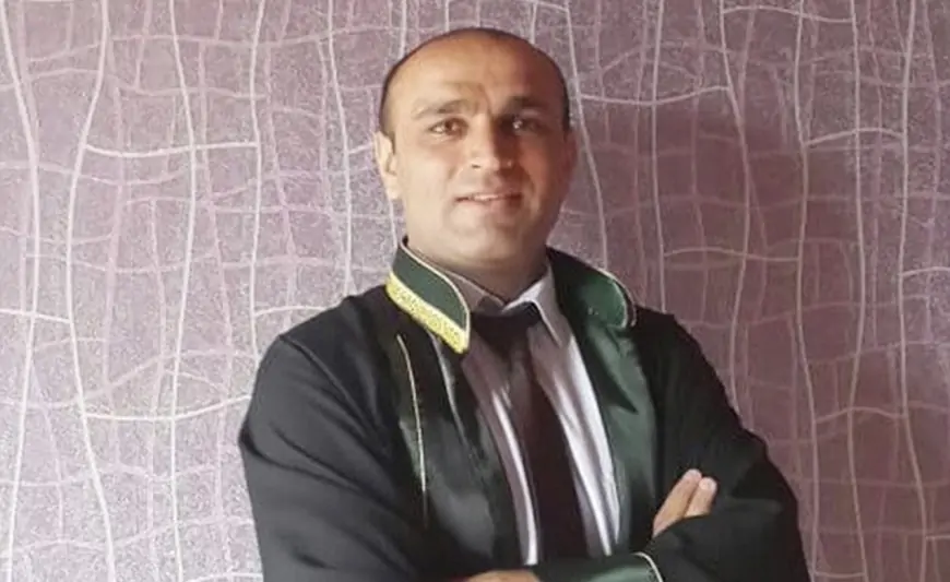 Vəkil müştərisi olan xanıma çılpaq şəkillərini göndərib? - Bakıda