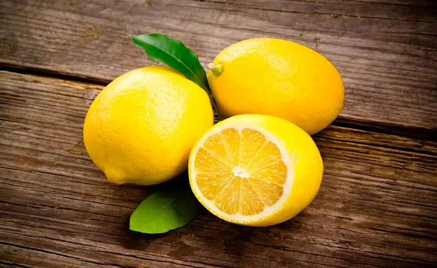 Bu xəstəliklərdən əziyyət çəkənlər limon yeməsin – Həkimdən XƏBƏRDARLIQ!