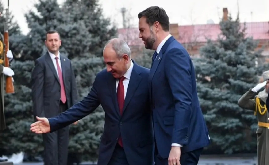 Vens Ermənistanda, Paşinyanla görüşdü 