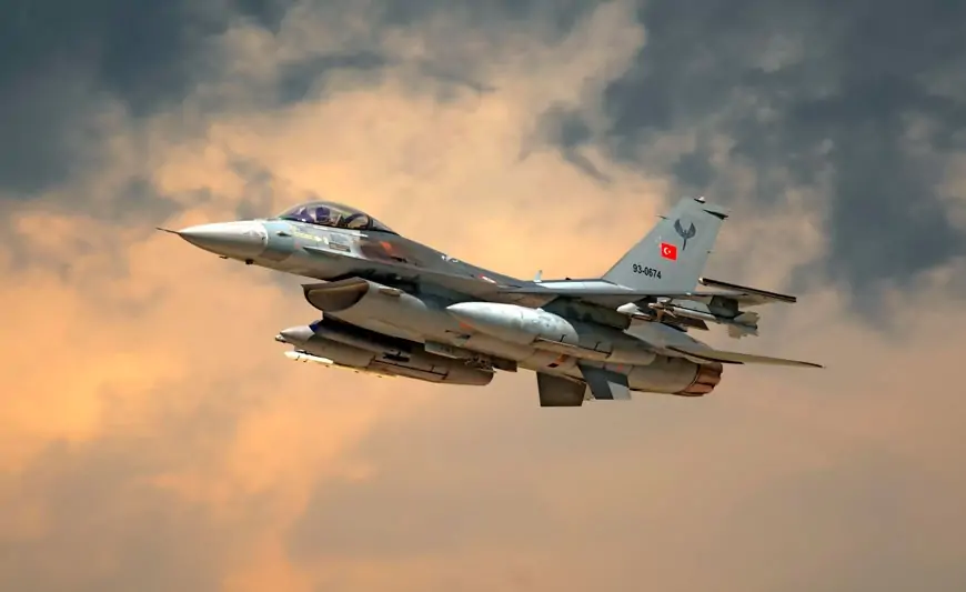 Türkiyədə bu gün baş verən F-16 qəzasında şəhid olan pilotun FOTOSU 