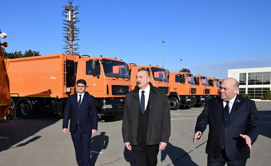 Prezident məişət tullantıları daşıyan texnikalarla tanış oldu 