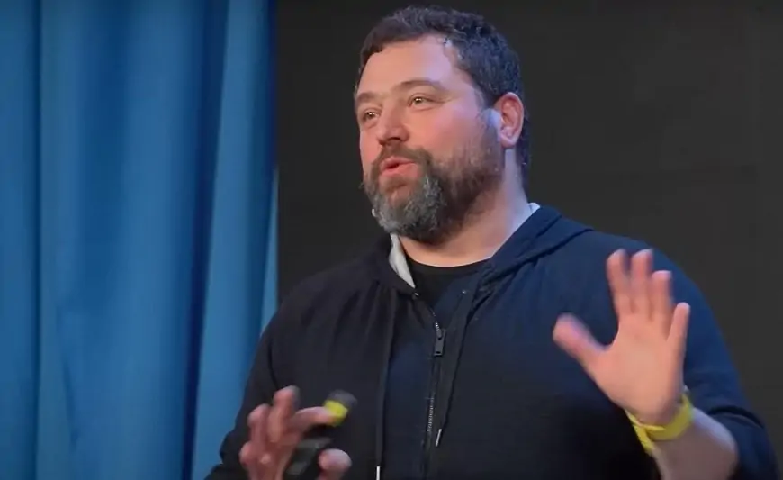 Azərbaycanda 4 saytın sahibidir, 6 milyard dolları var - TƏFƏRRÜAT