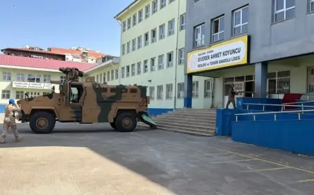 Əlində silahla məktəbə daxil oldu, qarşısına çıxanı... - ŞOK VİDEO