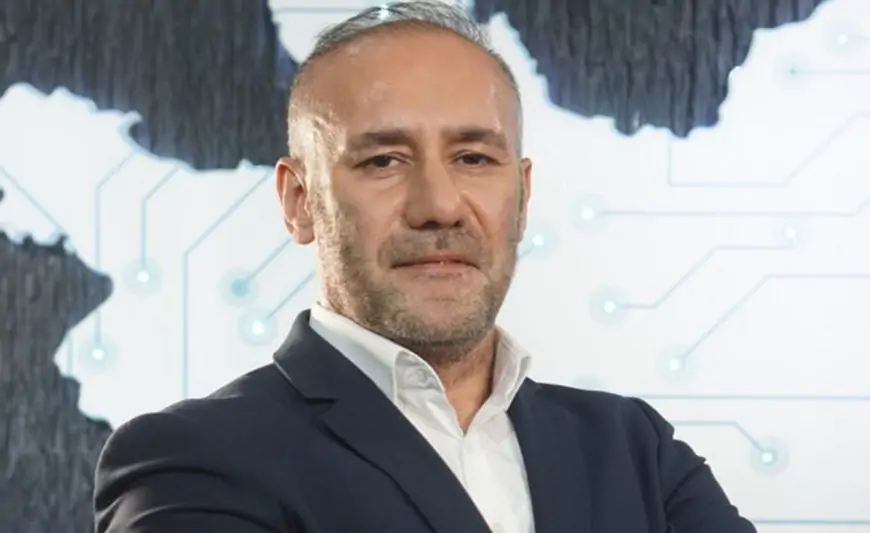 Kamran Ağayev istefa verdi 