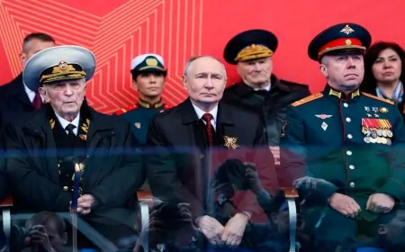 Putin parada çatmayan Fitsonu zarafatla qarşıladı - “Təyyarə atdan yaxşıdır...” + VİDEO 