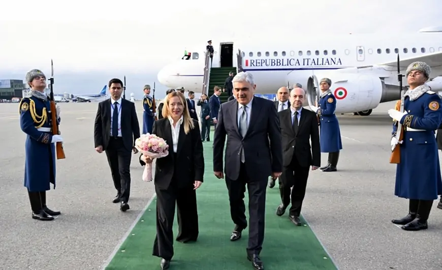 Meloni Azərbaycana gəldi 