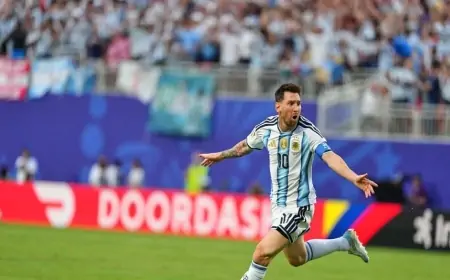 Niyə hamı çəhrayı, təkcə Messi ağ butsda? - Argentina millisinin HİYLƏSİ + VİDEO