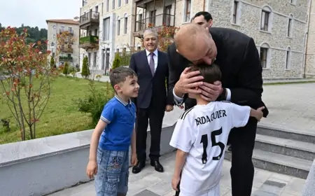 “İlham baba, olar öz telefonumuzla şəkil çəkdirək?” - VİDEO