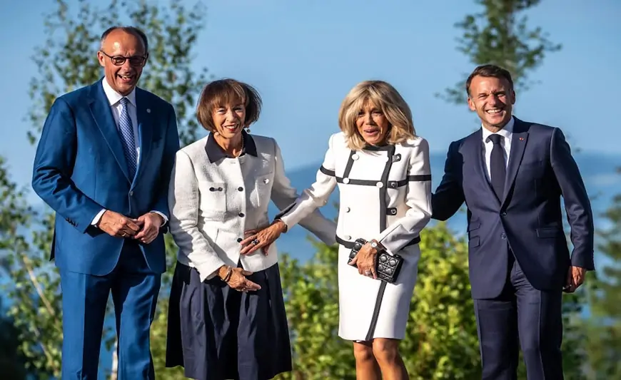 Makronla Merts xanımlarını səhv saldılar - G7-dəki maraqlı anın VİDEOSU