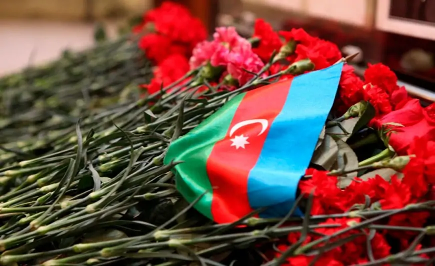 Müdafiə Nazirliyinin şəhid hərbçiləri və mülki işçiləri təltif olundu - SƏRƏNCAM