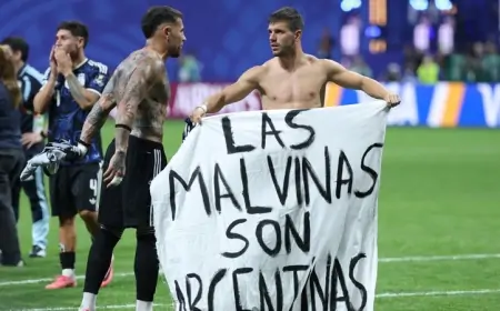 Argentina millisi siyasəti futbola qatdı - FİFA həmin banneri araşdırır