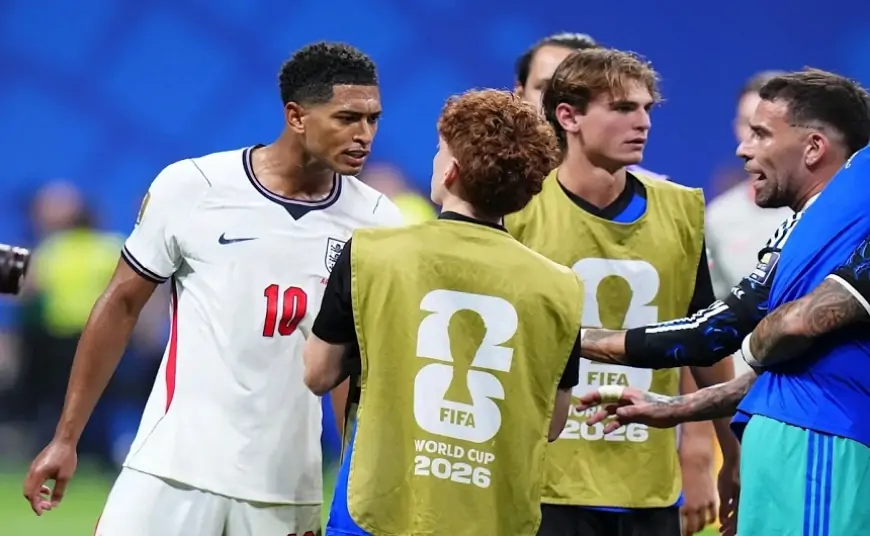 Bellinqem argentinalı futbolçuya niyə şillə vurub? - Səbəb söyüş imiş