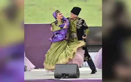 Polad Bülbüloğlunun ailə qurduğu xanım rəqqasədir - Adı, fotoları  və digər təfərrüatlar