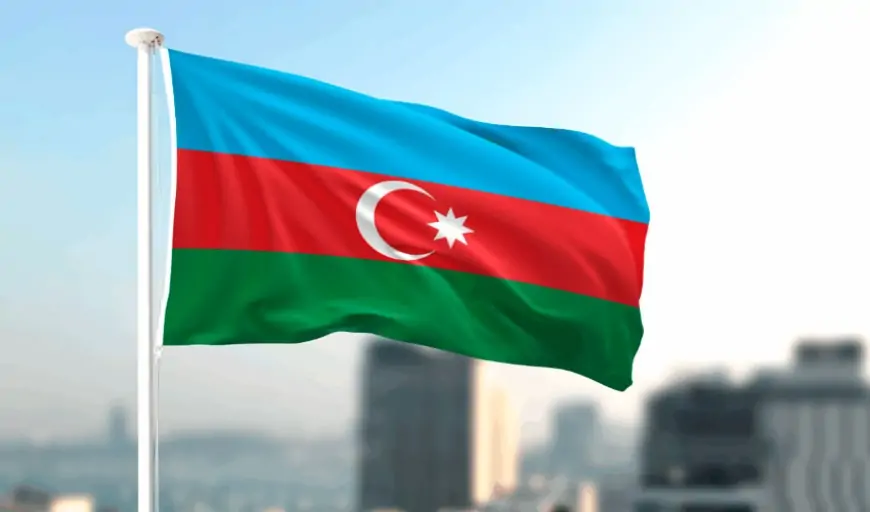 Bu gün Azərbaycanda Dövlət Suverenliyi Günüdür 
