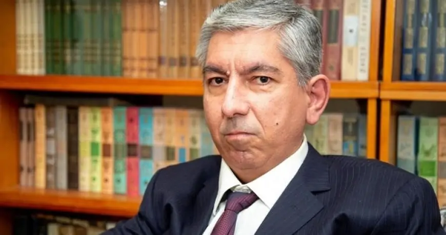Tanınmış iqtisadçı 54 yaşında VƏFAT ETDİ 