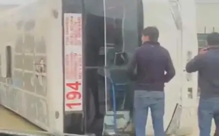 Bakıda 194 nömrəli AVTOBUS AŞDI - Yaralılar var + VİDEO