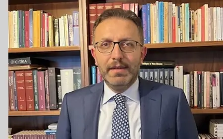Ərdoğanın sabiq baş müşaviri SAXLANILDI 