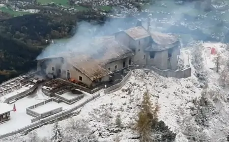 Adolf Hitlerin evi yanıb kül oldu - FOTOLAR