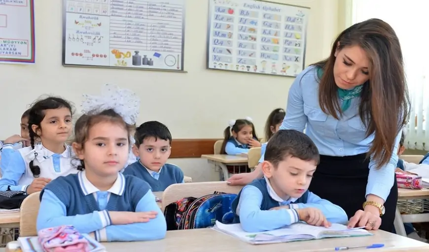 Nazirlər Kabineti müəllimlərin geyim qaydalarını TƏSDİQLƏDİ - Belə olmalıdır